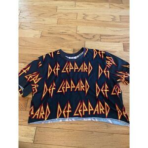 Def Leppard Women's Cropped cotton T-Shirt With Bold Graphic Print size XL